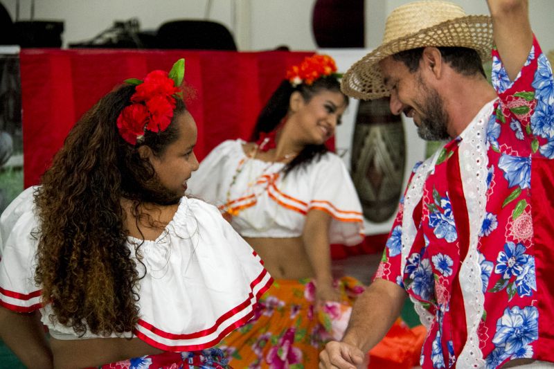 Projeto Garante Empreendedorismo e Economia Sustentável às Mulheres Marajoaras <div class='credito_fotos'>Foto: Neth Vilhena / Ascom Sejudh   |   <a href='/midias/2019/originais/5636_4a2dbe26-9809-c1bf-b7ac-369ad81d0667.jpg' download><i class='fa-solid fa-download'></i> Download</a></div>