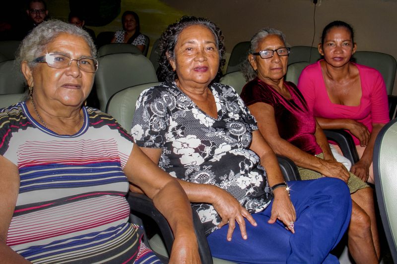 Projeto Garante Empreendedorismo e Economia Sustentável às Mulheres Marajoaras <div class='credito_fotos'>Foto: Neth Vilhena / Ascom Sejudh   |   <a href='/midias/2019/originais/5636_f893f5d9-c20f-2bd1-464a-ca96a5554a7c.jpg' download><i class='fa-solid fa-download'></i> Download</a></div>