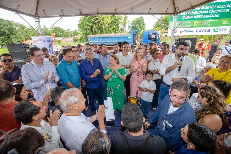 Mais de 20 mil pessoas serão beneficiadas com obras de saneamento, infraestrutura e tratamento de esgoto no conjunto habitacional Jader Barbalho, no Aurá, em Ananindeua. O Governo do Pará, através da Companhia de Habitação do Estado (Cohab), retomou as obras do Programa de Aceleração do Crescimento (PAC).  <div class='credito_fotos'>Foto: Marco Santos / Ag. Pará   |   <a href='/midias/2019/originais/5643_c5e23e39-8a7d-9962-e45c-cbd53526f43c.jpg' download><i class='fa-solid fa-download'></i> Download</a></div>