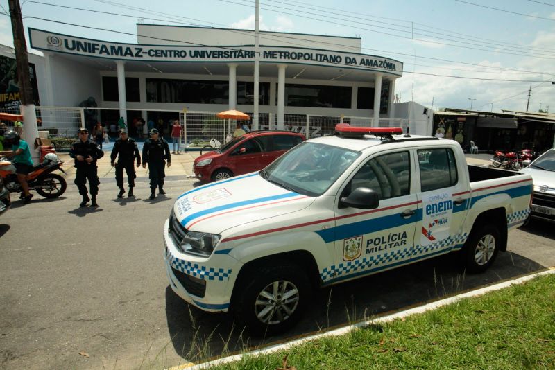 No domingo (10), 694 locais de prova distribuídos em 75 municípios do Pará contarão com a atuação reforçada de policiais militares.
Na foto:   <div class='credito_fotos'>Foto: Ricardo Amanajás / Ag. Pará   |   <a href='/midias/2019/originais/5649_053db9c9-df71-d190-1f61-377433af6053.jpg' download><i class='fa-solid fa-download'></i> Download</a></div>