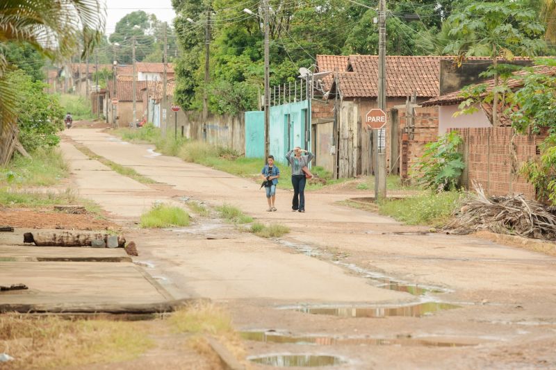 Melhorar a acessibilidade e a mobilidade dos moradores de Eldorado dos Carajás e região é principal objetivo do convênio assinado, nesta terça (18), entre Governo do Pará e a prefeitura de Eldorado dos Carajás. <div class='credito_fotos'>Foto: Jader Paes / Agência Pará   |   <a href='/midias/2019/originais/5681_2ba25c05-15ac-2aa7-d7ce-b3c279c669fa.jpg' download><i class='fa-solid fa-download'></i> Download</a></div>