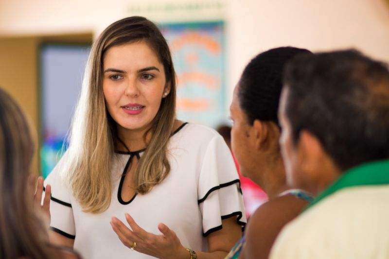 A Secretaria de Estado de Administração (Sead) entregou mais de mil quilos de alimentos não-perecíveis à outras três instituições filantrópicas nesta quarta-feira (20). As doações foram arrecadadas na VIII Corrida e Caminhada do Servidor Público e no I Passeio Ciclístico do Servidor Público, realizados no dia 26 de outubro, em Belém.
Na foto: Tainá Alencar, Secretária Adjunta da Sead <div class='credito_fotos'>Foto: Pedro Guerreiro / Ag. Pará   |   <a href='/midias/2019/originais/5684_3a1a4fb4-0650-7f10-5efc-eb8c97c2ae66.jpg' download><i class='fa-solid fa-download'></i> Download</a></div>