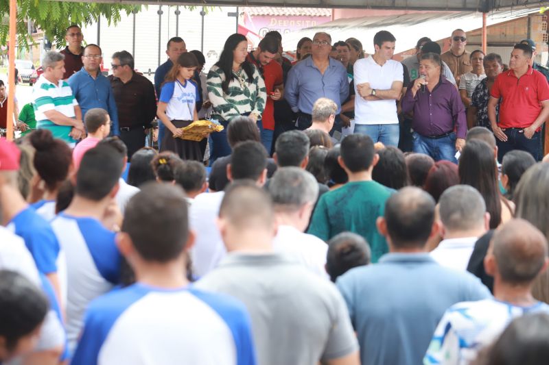 Escola Osvaldo Brito, de São Caetano de Odivelas <div class='credito_fotos'>Foto: Marco Santos / Ag. Pará   |   <a href='/midias/2019/originais/5808_0e96f115-1a45-ff7f-e817-a007c5b8f499.jpg' download><i class='fa-solid fa-download'></i> Download</a></div>