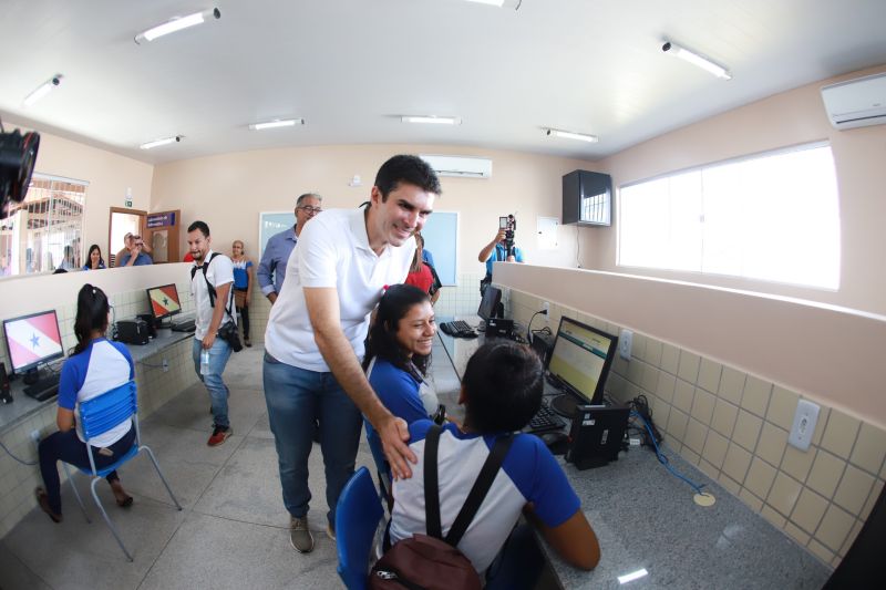 Escola Osvaldo Brito, de São Caetano de Odivelas <div class='credito_fotos'>Foto: Marco Santos / Ag. Pará   |   <a href='/midias/2019/originais/5808_1bea89b6-4d62-bd39-2326-4cfdfefd0245.jpg' download><i class='fa-solid fa-download'></i> Download</a></div>