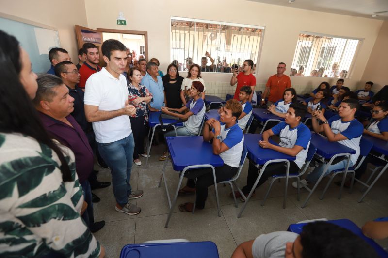 Escola Osvaldo Brito, de São Caetano de Odivelas <div class='credito_fotos'>Foto: Marco Santos / Ag. Pará   |   <a href='/midias/2019/originais/5808_230b5585-ad3f-c4f5-049d-a6f82d658285.jpg' download><i class='fa-solid fa-download'></i> Download</a></div>