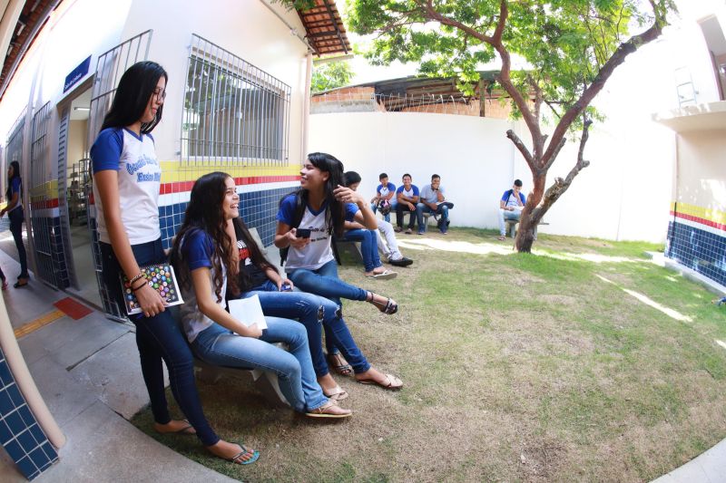 Escola Osvaldo Brito, de São Caetano de Odivelas <div class='credito_fotos'>Foto: Marco Santos / Ag. Pará   |   <a href='/midias/2019/originais/5808_47df283b-ebf7-d357-3d04-135300b050e0.jpg' download><i class='fa-solid fa-download'></i> Download</a></div>