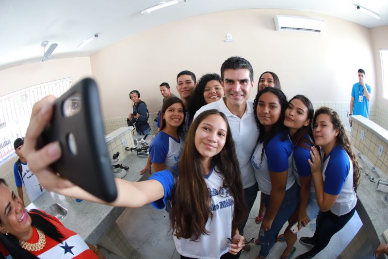 Escola Osvaldo Brito, de São Caetano de Odivelas <div class='credito_fotos'>Foto: Marco Santos / Ag. Pará   |   <a href='/midias/2019/originais/5808_687069aa-dce4-d29e-7383-7454e3f46217.jpg' download><i class='fa-solid fa-download'></i> Download</a></div>