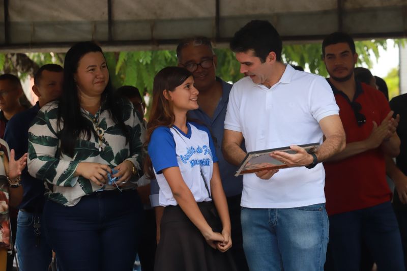 Escola Osvaldo Brito, de São Caetano de Odivelas <div class='credito_fotos'>Foto: Marco Santos / Ag. Pará   |   <a href='/midias/2019/originais/5808_788667ab-7781-8f42-d204-bbfdc88249e7.jpg' download><i class='fa-solid fa-download'></i> Download</a></div>