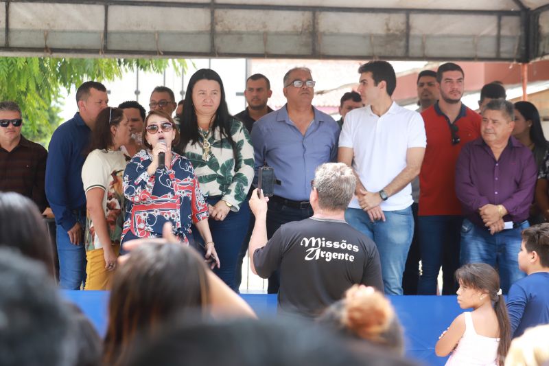 Escola Osvaldo Brito, de São Caetano de Odivelas <div class='credito_fotos'>Foto: Marco Santos / Ag. Pará   |   <a href='/midias/2019/originais/5808_b736d8b2-aa36-b979-4dc0-35d70d6b9597.jpg' download><i class='fa-solid fa-download'></i> Download</a></div>