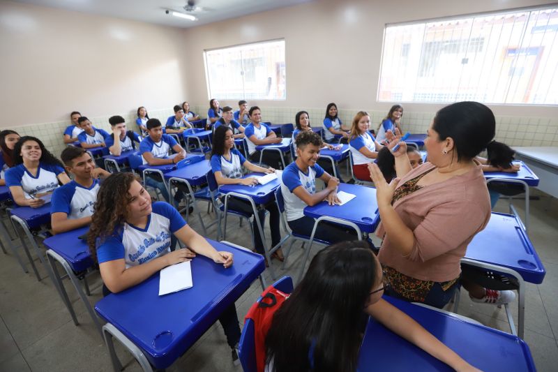 Escola Osvaldo Brito, de São Caetano de Odivelas <div class='credito_fotos'>Foto: Marco Santos / Ag. Pará   |   <a href='/midias/2019/originais/5808_b83877fe-c2f6-4cfc-9816-355ca8ead66d.jpg' download><i class='fa-solid fa-download'></i> Download</a></div>