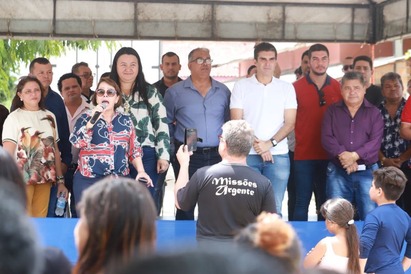 Escola Osvaldo Brito, de São Caetano de Odivelas <div class='credito_fotos'>Foto: Marco Santos / Ag. Pará   |   <a href='/midias/2019/originais/5808_e2e8235c-3cfd-3fa5-9789-50980bdd12b1.jpg' download><i class='fa-solid fa-download'></i> Download</a></div>