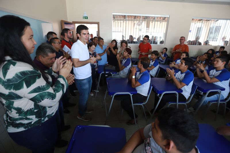 Escola Osvaldo Brito, de São Caetano de Odivelas <div class='credito_fotos'>Foto: Marco Santos / Ag. Pará   |   <a href='/midias/2019/originais/5808_e31c110b-5286-9ee4-8616-4aba230c333e.jpg' download><i class='fa-solid fa-download'></i> Download</a></div>