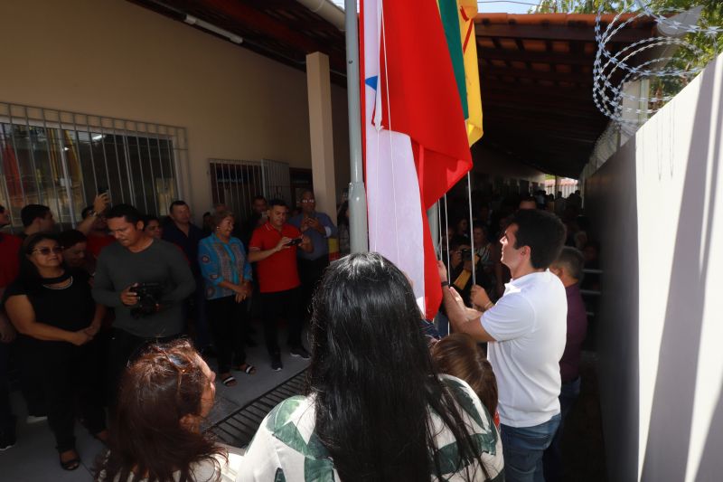 Escola Osvaldo Brito, de São Caetano de Odivelas <div class='credito_fotos'>Foto: Marco Santos / Ag. Pará   |   <a href='/midias/2019/originais/5808_e52a236f-a5db-8572-9791-f0af98652ed1.jpg' download><i class='fa-solid fa-download'></i> Download</a></div>