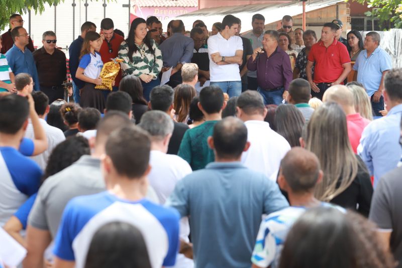 Escola Osvaldo Brito, de São Caetano de Odivelas <div class='credito_fotos'>Foto: Marco Santos / Ag. Pará   |   <a href='/midias/2019/originais/5808_ea0fb6cf-ee70-aaa7-ded9-0747ea732eba.jpg' download><i class='fa-solid fa-download'></i> Download</a></div>