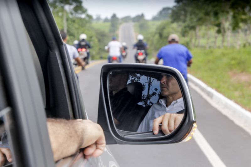 O município de Mãe do Rio também vai receber investimentos do governo do estado para a reforma de três importantes pontos da cidade: terminal rodoviário, mercado municipal e ginásio poliesportivo. Foi assinado um acordo de convênio para a execução dos investimentos na cidade. As novas obras irão trazer desenvolvimento no turismo e economia de Mãe do Rio. <div class='credito_fotos'>Foto: Marcelo Seabra / Ag. Pará   |   <a href='/midias/2019/originais/5817_a1c5b0de-622f-1d4a-3216-3f2ac8e949c9.jpg' download><i class='fa-solid fa-download'></i> Download</a></div>