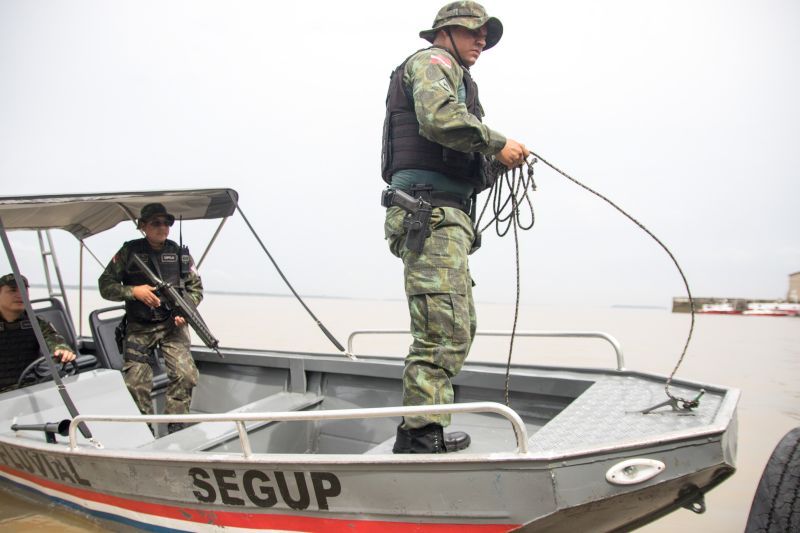 ParÃ¡, BelÃ©m, Brasil. Grupamento fluvial de seguranÃ§a pÃºblica intensifica operaÃ§Ãµes de prevenÃ§Ã£o e repreensÃ£o Ã  criminalidade e balanÃ§o das aÃ§Ãµes realizadas em 2019.
Fotos: Pedro Guerreiro / Ag. ParÃ¡ <div class='credito_fotos'>Foto: Pedro Guerreiro / Ag. Pará   |   <a href='/midias/2019/originais/5830_d5e19934-4497-b35e-1ae4-311d02cd8019.jpg' download><i class='fa-solid fa-download'></i> Download</a></div>