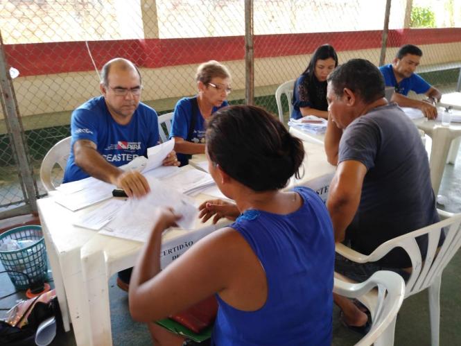 Mais de 200 pessoas, moradoras da cidade de curralinho, localizado na região do Marajó, participaram da Ação Cidadã promovida pela Secretaria de Estado de Segurança Pública (Segup), por meio da Diretoria de Prevenção, prefeitura municipal e parceiros. O evento ocorreu na Escola Francisco Chagas da Silva, nesta terça-feira, 19.

FOTO: DIVULGAÇÃO / ASCOM SEGUP
DATA: 20.03.2019
CURRALINHO - PARÁ <div class='credito_fotos'>Foto: Ascom Segup   |   <a href='/midias/2019/originais/59bdff16-86f9-406c-a49d-9a42906f1b84.jpg' download><i class='fa-solid fa-download'></i> Download</a></div>