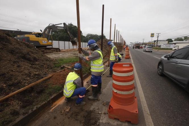 Requalificação da BR-316: Governo do Estado adota medidas para facilitar vida do cidadão. 


Foto; Fernando Araújo / Agência Pará
Data: 23.01.2019
Belém/Pa <div class='credito_fotos'>Foto: Fernando Araújo/Ag. Pará   |   <a href='/midias/2019/originais/61433d89-ed74-4cce-ae1d-19edcec6011c.jpg' download><i class='fa-solid fa-download'></i> Download</a></div>