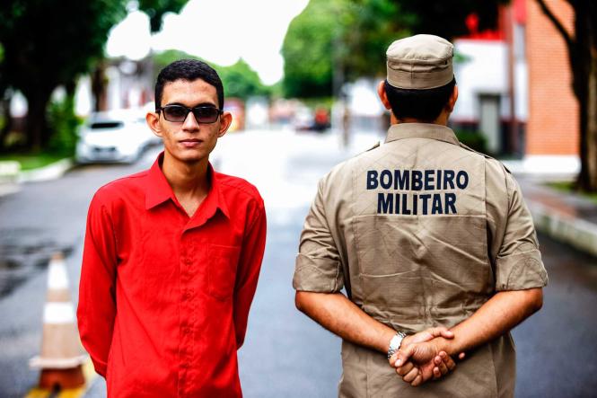 O Programa Escola da Vida, do Corpo de Bombeiros Militar do Pará, completa em 2019, vinte e seis anos no auxílio à formação de milhares de jovens no Estado. Fundado em 1990, o PEV atende anualmente mais de três mil participantes, entre 12 e 15 anos, que preferencialmente frequentem a instituição pública de ensino, em 25 polos espalhados por todo o estado. 

FOTO: MAYCON NUNES / AGÊNCIA PARÁ
DATA: 26.02.2019
BELÉM - PA <div class='credito_fotos'>Foto: Maycon Nunes / Ag. Pará   |   <a href='/midias/2019/originais/63510c3e-708b-47c5-98bf-7bd026069358.jpg' download><i class='fa-solid fa-download'></i> Download</a></div>