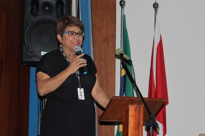 Técnicos da Secretaria de Estado da Fazenda (Sefa) e representantes do Sindicato dos Servidores do Fisco (Sindifisco) e da Associação do Fisco Estadual (Asfepa) se reuniram nesta quarta-feira (8), em Belém, para tratar do Programa de Apoio à Gestão dos Fiscos do Brasil (Profisco II), cujo contrato com o Banco Interamericano de Desenvolvimento (BID) foi assinado este ano.

NA FOTO:  Cristina Viana, coordenadora Efaz

FOTO: ASCOM / SEFA - PA
DATA: 09.05.2019
BELÉM - PARÁ <div class='credito_fotos'>Foto: Ascom Sefa   |   <a href='/midias/2019/originais/636ad6f7-07c1-4dd5-bdd0-dae43055f511.jpg' download><i class='fa-solid fa-download'></i> Download</a></div>