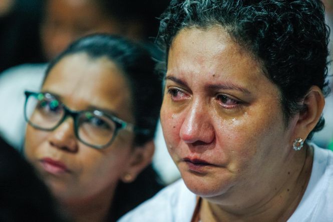 "Nós, autistas, precisamos urgentemente de uma clínica-escola em Belém". A constatação, feita pelo adolescente Richard Pires, 12 anos, que tem Transtorno do Espectro Autista (TEA), ecoou no auditório lotado da Assembleia Legislativa do Pará (Alepa), na manhã desta quinta-feira (25). Diante de parlamentares e representantes de entidades sociais, o adolescente leu uma carta relatando sua luta por direitos e a importância da Implantação de uma clínica-escola para pessoas com autismo no Pará.

FOTO; MAYCON NUNES / AGÊNCIA PARÁ
DATA: 25.04.2019
BELÉM - PARÁ <div class='credito_fotos'>Foto: Maycon Nunes / Ag. Pará   |   <a href='/midias/2019/originais/8bc96cbe-d624-4c58-ace2-73af1680d84f.jpg' download><i class='fa-solid fa-download'></i> Download</a></div>