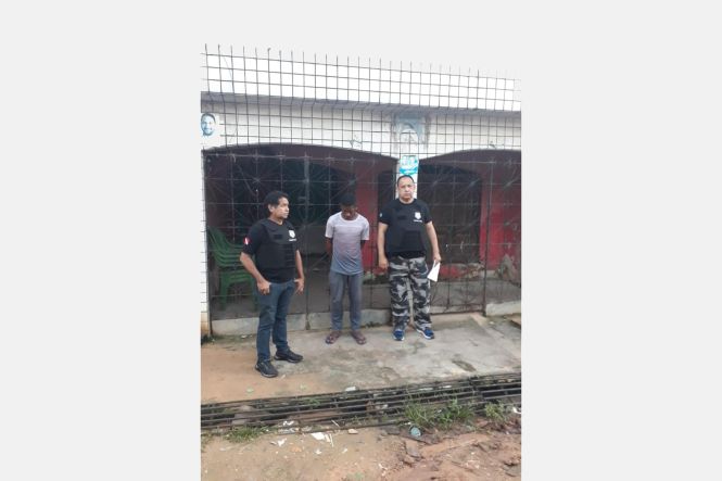 A Polícia Civil divulgou, nesta quinta-feira (25), os números finais da operação PC27 no Estado do Pará. A ação policial, que teve como objetivo cumprir mandados de prisão de foragidos da Justiça, foi realizada, nesta quarta-feira (24), em todo País, sob coordenação do Conselho Nacional dos Chefes de Polícia Civil (CONCPC). Ao todo, no Pará, foram efetuadas 152 prisões de criminosos e apreensões de menores em conflito com a lei. Do total, 95 foram realizadas por equipes policiais do interior e outras 57 em Belém e Região Metropolitana.

FOTO: ASCOM POLÍCIA CIVIL
DATA: 25.04.2019
BELÉM - PARÁ <div class='credito_fotos'>Foto: Ascom / Policia Civil   |   <a href='/midias/2019/originais/9a1812b4-0ec3-4de2-835b-baed9db4da02.jpg' download><i class='fa-solid fa-download'></i> Download</a></div>