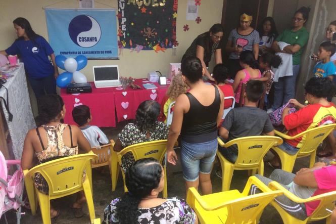 Em Ananindeua, moradoras do bairro Águas Lindas II tiveram uma manhã especial para comemorar o Dia Internacional da Mulher. O evento “Março Lilás – Tempo de cuidar de você”, promovido pela Companhia de Saneamento do Pará, ofereceu palestras sobre prevenção contra o câncer de colo de útero, violência contra a mulher e também oficinas de beleza. 

FOTO; ASCOM / COSANPA
DATA: 08.03.2019
BELÉM - PA <div class='credito_fotos'>Foto: ASCOM / COSANPA   |   <a href='/midias/2019/originais/9cac5a77-8444-457b-96c4-0d6724d8609c.jpg' download><i class='fa-solid fa-download'></i> Download</a></div>