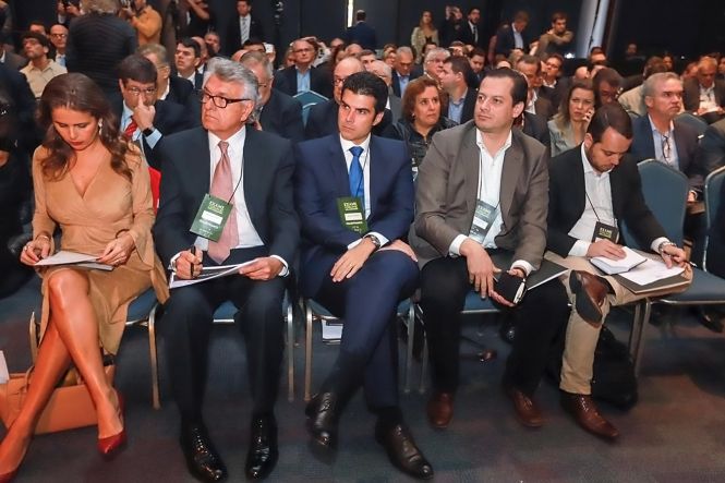 Governadores de 13 estados, entre eles o do Pará, Helder Barbalho; especialistas, empresários e autoridades participam durante esta terça-feira (28), em São Paulo, da terceira edição do Exame Fórum PPPs e Concessões. O evento é promovido pela Revista Exame em parceria com a Hiria, empresa especializada no desenvolvimento de educação corporativa.

FOTO: MARCO SANTOS / AGÊNCIA PARÁ
DATA: 28.05.2019
SÃO PAULO- SP <div class='credito_fotos'>Foto: Marco Santos / Ag. Pará   |   <a href='/midias/2019/originais/a56a08ce-a636-4f36-a675-67f5693c5577.jpg' download><i class='fa-solid fa-download'></i> Download</a></div>