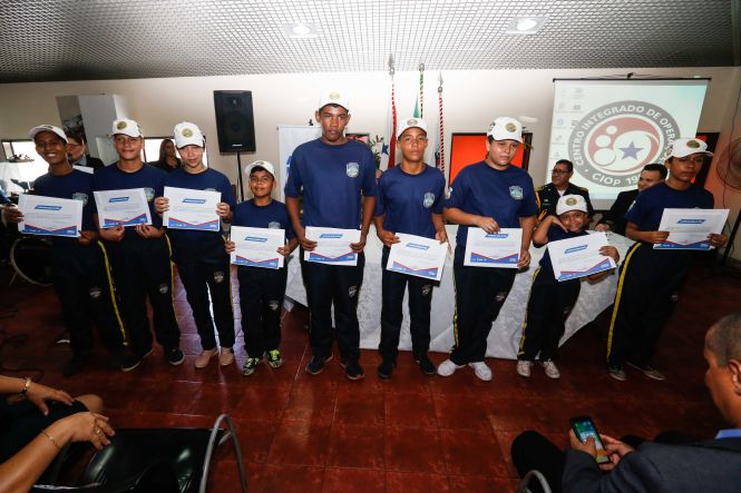 O Governo do Estado, por meio da Secretaria de Segurança Pública e Defesa Social (Segup), juntamente com o Centro Integrado de Operações, lançou o Projeto Amigo do Ciop, nesta sexta-feira (26), no Espaço São José Liberto, na Cidade Velha, em Belém.
FOTO: WAGNER SANTANA / AGÊNCIA PARÁ
DATA: 29.04.2019
BELÉM - PARÁ <div class='credito_fotos'>Foto: Wagner Santana / Ag. Pará | <a href='/midias/2019/originais/a61ecedd-911b-48cd-9be2-68482c947c0d.jpg' download><i class='fa-solid fa-download'></i> Download</a></div>