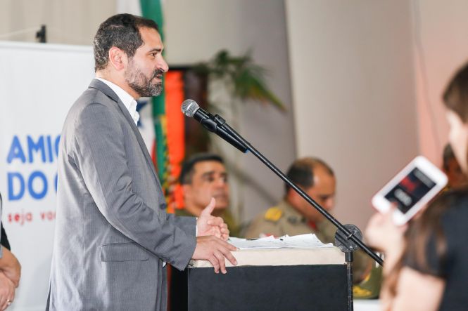 O Governo do Estado, por meio da Secretaria de Segurança Pública e Defesa Social (Segup), juntamente com o Centro Integrado de Operações, lançou o Projeto Amigo do Ciop, nesta sexta-feira (26), no Espaço São José Liberto, na Cidade Velha, em Belém.
FOTO: WAGNER SANTANA / AGÊNCIA PARÁ
DATA: 29.04.2019
BELÉM - PARÁ <div class='credito_fotos'>Foto: Wagner Santana / Ag. Pará | <a href='/midias/2019/originais/aa8028b3-3b1b-40a4-a557-aa384a5f6f75.jpg' download><i class='fa-solid fa-download'></i> Download</a></div>
