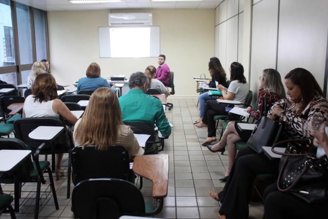 O cenário socioeconômico e possíveis propostas de melhorias para as Regiões de Integração Baixo Amazonas e Tapajós foram discutidos, na manhã desta segunda-feira (15), durante o primeiro dia de Oficinas Regionalizadas Temáticas do Plano Plurianual (PPA) 2020-2023, promovido pela Secretaria de Estado de Planejamento (Seplan). As oficinas integram uma das etapas do processo de elaboração do PPA e seguem com programação diária até o próximo dia 24.

FOTO: ASCOM / SEPLAN
DATA: 15.04.2019
BELÉM - PARÁ <div class='credito_fotos'>Foto: ASCOM / SEPLAN   |   <a href='/midias/2019/originais/b1626014-9909-4e1e-8676-88f41890e9b4.jpg' download><i class='fa-solid fa-download'></i> Download</a></div>