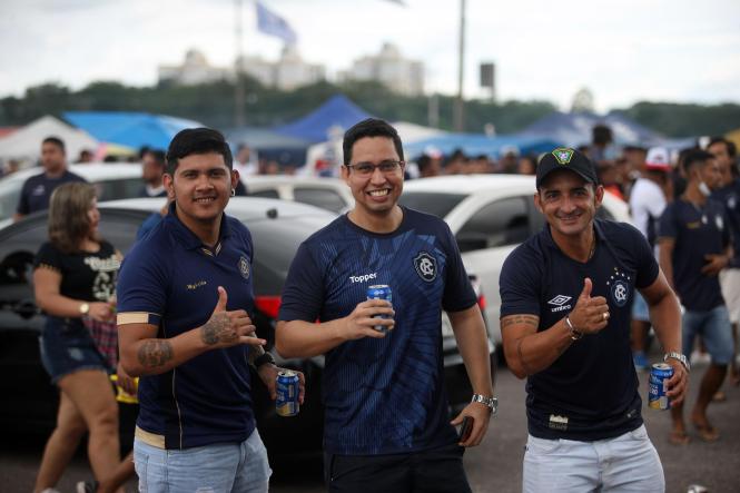 Tranquilidade e muita comemoração marcaram a reabertura do Estádio Estadual Jornalista Edgar Augusto Proença - Mangueirão na tarde deste domingo (3). A vitória do Remo contra o Tapajós, por 1x0, em jogo referente à primeira rodada do Parazão, foi acompanhada de perto por 19,2 mil torcedores, e dentre eles, muitas crianças acompanhadas pelos pais e familiares. 

FOTO: THIAGO GOMES/AG. PARÁ
DATA: 03.02.2019 
BELÉM - PARÁ <div class='credito_fotos'>Foto: Thiago Gomes /Ag. Pará   |   <a href='/midias/2019/originais/b24960af-32fa-4b9c-983c-6f248c449585.jpg' download><i class='fa-solid fa-download'></i> Download</a></div>