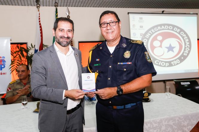 O Governo do Estado, por meio da Secretaria de Segurança Pública e Defesa Social (Segup), juntamente com o Centro Integrado de Operações, lançou o Projeto Amigo do Ciop, nesta sexta-feira (26), no Espaço São José Liberto, na Cidade Velha, em Belém.
FOTO: WAGNER SANTANA / AGÊNCIA PARÁ
DATA: 29.04.2019
BELÉM - PARÁ <div class='credito_fotos'>Foto: Wagner Santana / Ag. Pará | <a href='/midias/2019/originais/c343ec3f-5386-4dd9-a118-8d1d812d18c3.jpg' download><i class='fa-solid fa-download'></i> Download</a></div>