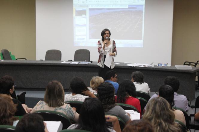 O cenário socioeconômico e possíveis propostas de melhorias para as Regiões de Integração Baixo Amazonas e Tapajós foram discutidos, na manhã desta segunda-feira (15), durante o primeiro dia de Oficinas Regionalizadas Temáticas do Plano Plurianual (PPA) 2020-2023, promovido pela Secretaria de Estado de Planejamento (Seplan). As oficinas integram uma das etapas do processo de elaboração do PPA e seguem com programação diária até o próximo dia 24.

FOTO: ASCOM / SEPLAN
DATA: 15.04.2019
BELÉM - PARÁ <div class='credito_fotos'>Foto: ASCOM / SEPLAN   |   <a href='/midias/2019/originais/d33b742e-8b4e-416d-b8dc-91acab271a0f.jpg' download><i class='fa-solid fa-download'></i> Download</a></div>