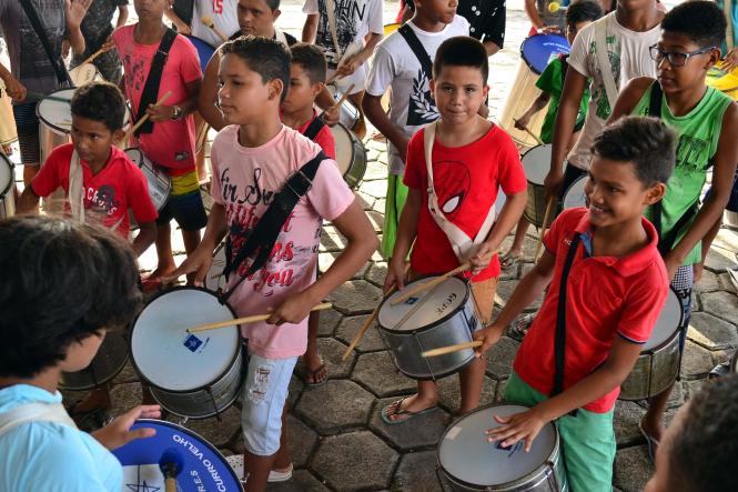 O samba enredo 2019 da Escola de Samba Crias do Curro Velho já foi definido pela Fundação Cultural do Pará (FCP): o tema é “Uma Viagem ao Fabuloso Mundo da Literatura Infantil”. O evento carnavalesco está em sua 29a edição, levando samba e folia pelas ruas de Belém.

FOTO: ASCOM FCP
DATA: 05.02.2019
BELÉM - PARÁ <div class='credito_fotos'>Foto: ASCOM FCP   |   <a href='/midias/2019/originais/e02f0b30-1d7d-4da5-8aab-8fadeee6a8a4.jpg' download><i class='fa-solid fa-download'></i> Download</a></div>