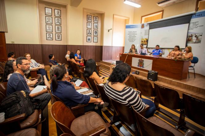 VIII Seminário Grupo de Estudos Indígenas da Amazônia (GEIA)

Data: 25 e 26 de abril de 2019

Local: Auditório da Reitoria. Rua do Una, nº 156. Telégrafo.



FOTO: NAILANA THIELY/ASCOM UEPA

DATA: 25.04.19

BELÉM-PARÁ <div class='credito_fotos'>Foto: Nailana Thiely / Ascom Uepa   |   <a href='/midias/2019/originais/ee444f74-482c-44c7-89be-dc564a5d5427.jpg' download><i class='fa-solid fa-download'></i> Download</a></div>