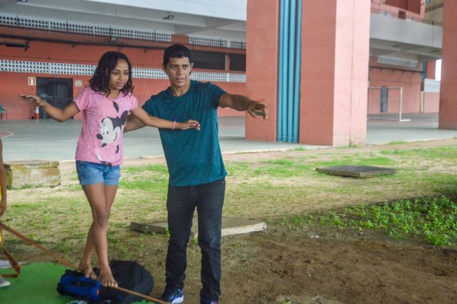 Quase 200 crianças e jovens de 15 escolas dos bairros do Benguí e Cabanagem, participam do Torneio da Juventude, no Estádio Olímpico do Pará, o Mangueirão, em Belém, que encerra nesta sexta-feira (26), finalizando a programação de aniversário dos 20 anos de criação da Secretaria de Estado de Esporte e Lazer (Seel), a serem completados no próximo dia 28.

FOTO: ASCOM / SEEL
DATA: 25.04.2019
BELÉM - PARÁ <div class='credito_fotos'>Foto: ASCOM / SEEL   |   <a href='/midias/2019/originais/ff6385fb-b78d-4dde-80b1-94872ec316a7.jpg' download><i class='fa-solid fa-download'></i> Download</a></div>