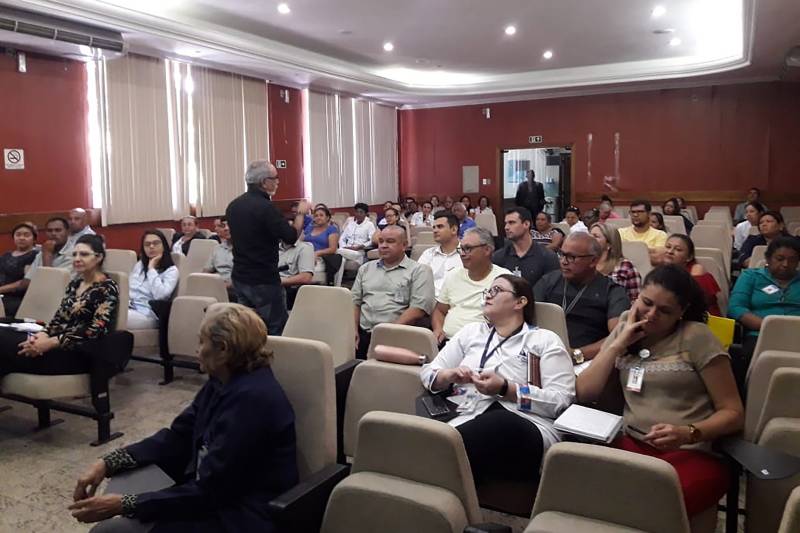 Os profissionais que realizam atendimento ao público no Hospital Ophir Loyola participam de um curso sobre a qualidade no atendimento durante esta semana.