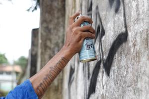 galeria: Detentos utilizam grafite como ferramenta de