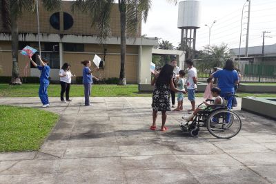 galeria: Pipas fizeram a alegria de crianças internadas no Hospital Metropolitano