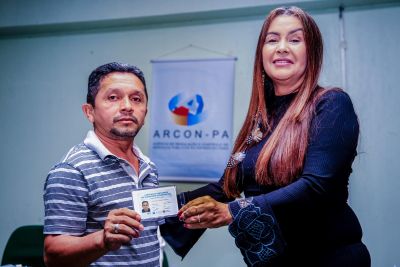 galeria: Arcon entrega novo modelo de carteiras de gratuidade às pessoas com deficiência