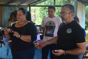 galeria: Segup entrega doações a ribeirinhos de ilha próxima à Belém