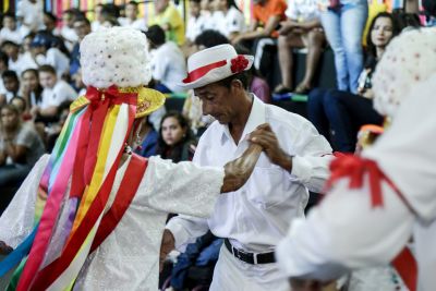 galeria: Marujada e devoção a São Benedito invadem a Feira Pan-Amazônica do Livro e das Multivozes