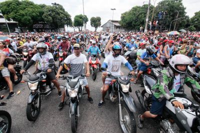 notícia: Motociclistas saúdam Imagem de Nossa Senhora de Nazaré na Moto Romaria