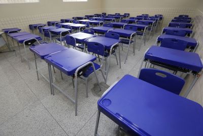 notícia: Estado autoriza retorno gradual de aulas presenciais em escolas públicas e privadas