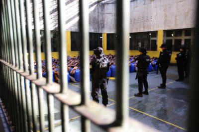 notícia: Operação 'Jano' realiza revistas em unidades prisionais de todo o Estado 