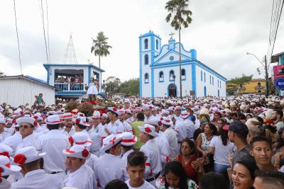 notícia: Mais de 100 mil pessoas na Festa da Marujada louvam São Benedito