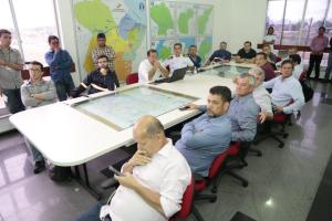 galeria: Governo debate soluções para o tráfego de veículos após queda da ponte do Rio Moju