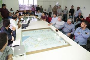 notícia: Governo debate soluções para o tráfego de veículos após queda da ponte do Rio Moju