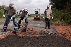 notícia: Setran intensifica obras de recuperação da Rodovia PA-140